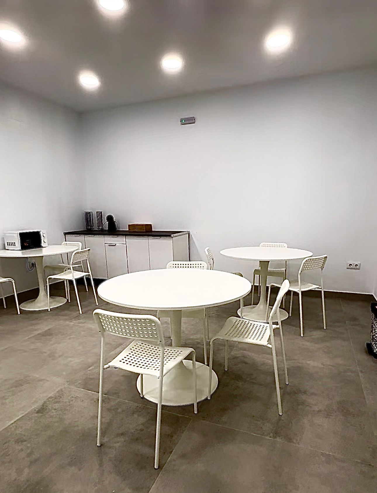 Sala de espera familiar en el tanatorio de Guillena